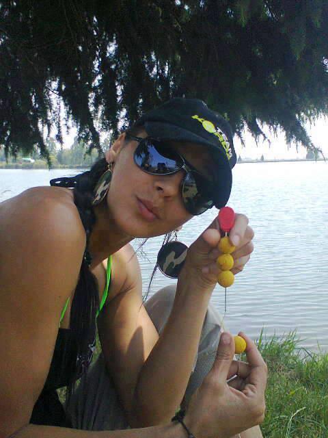 girls fishing 3 - 13806095294066038047691878806775n.jpg